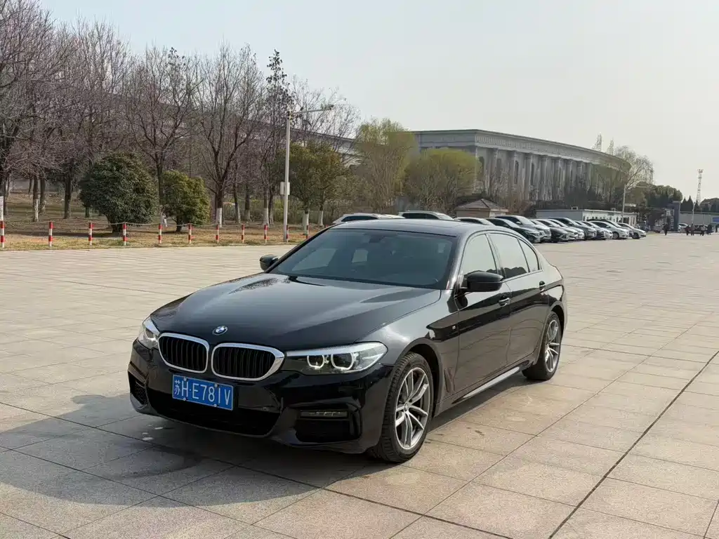 BMW 5 Series 2019 — фото 3