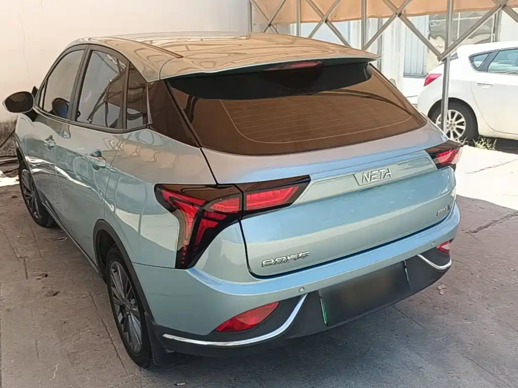 Neta V 2022