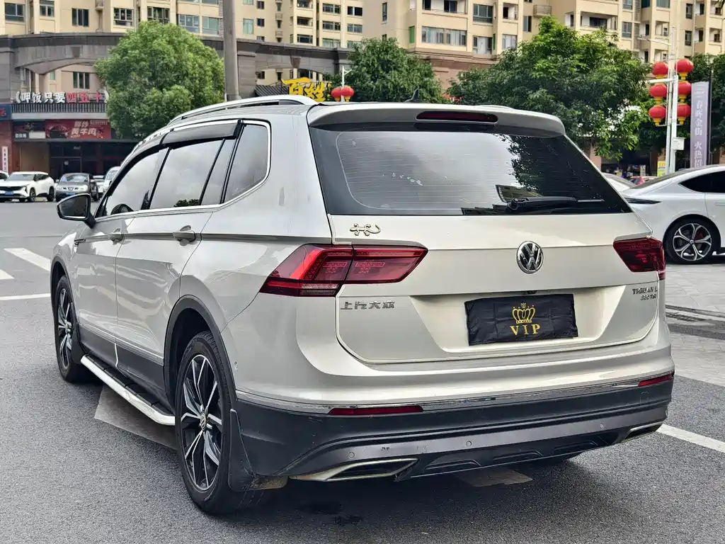 Volkswagen Tiguan L 2017 — фото 9