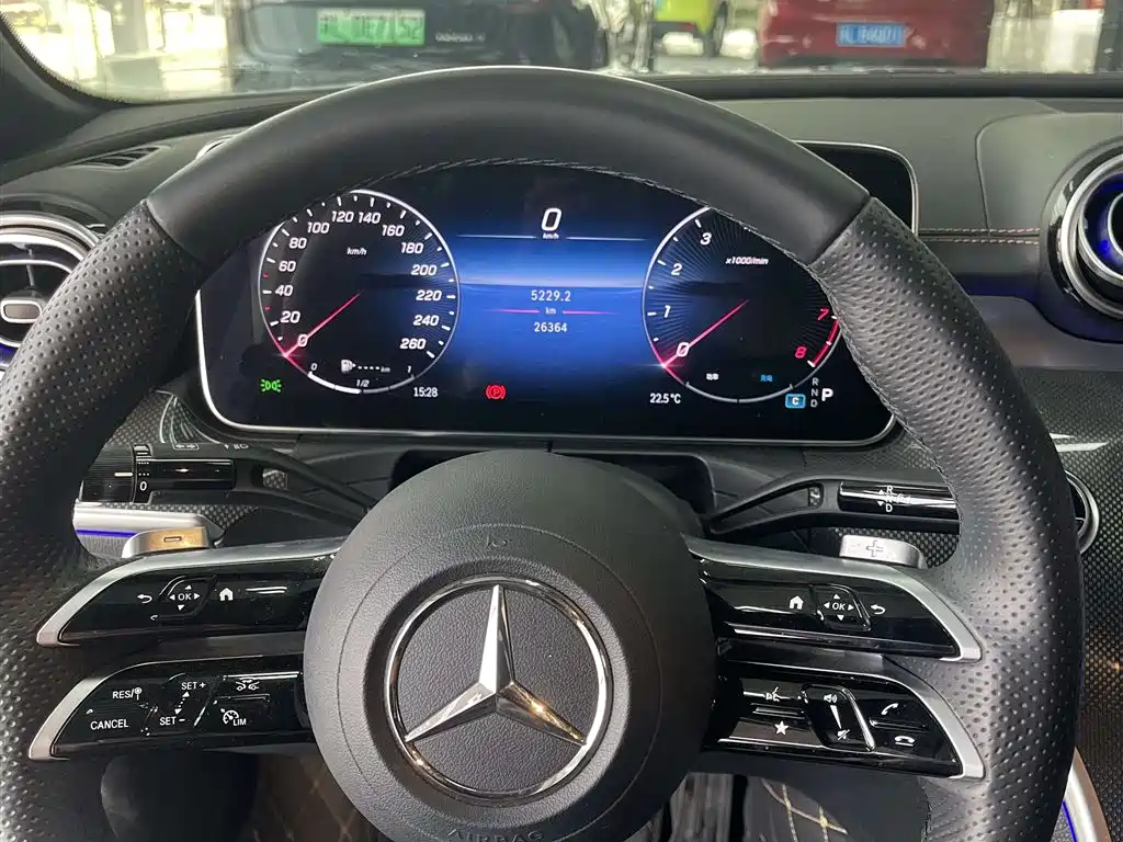 Mercedes-Benz C-Class 2024 — фото 15