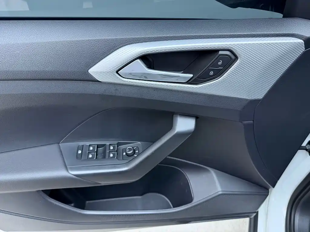 Volkswagen Explore The Shadows 2023