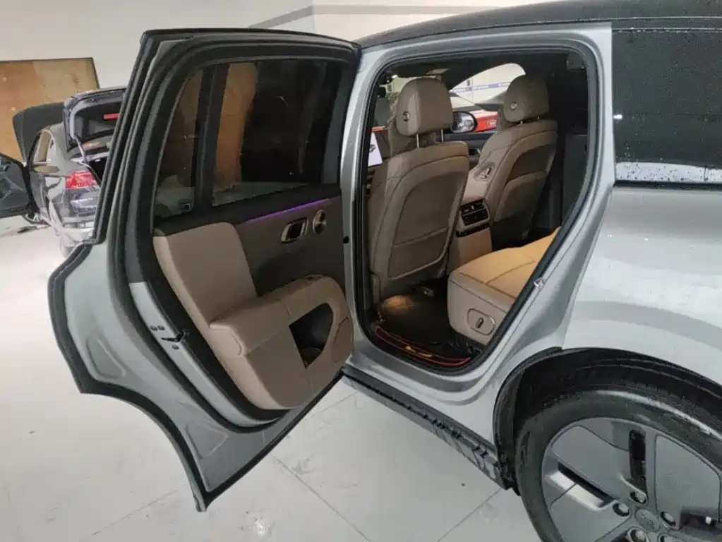 Li Auto i6 2025 — фото 4