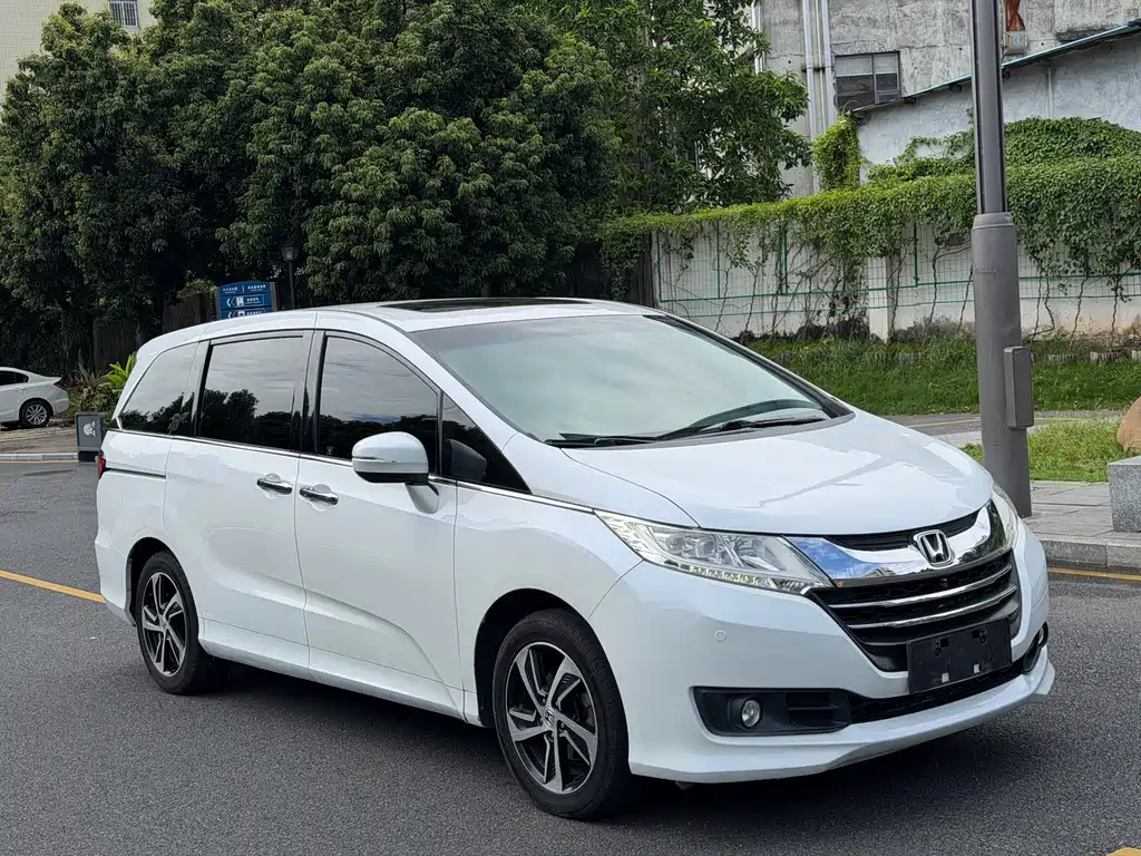 Honda Odyssey 2016 — фото 3