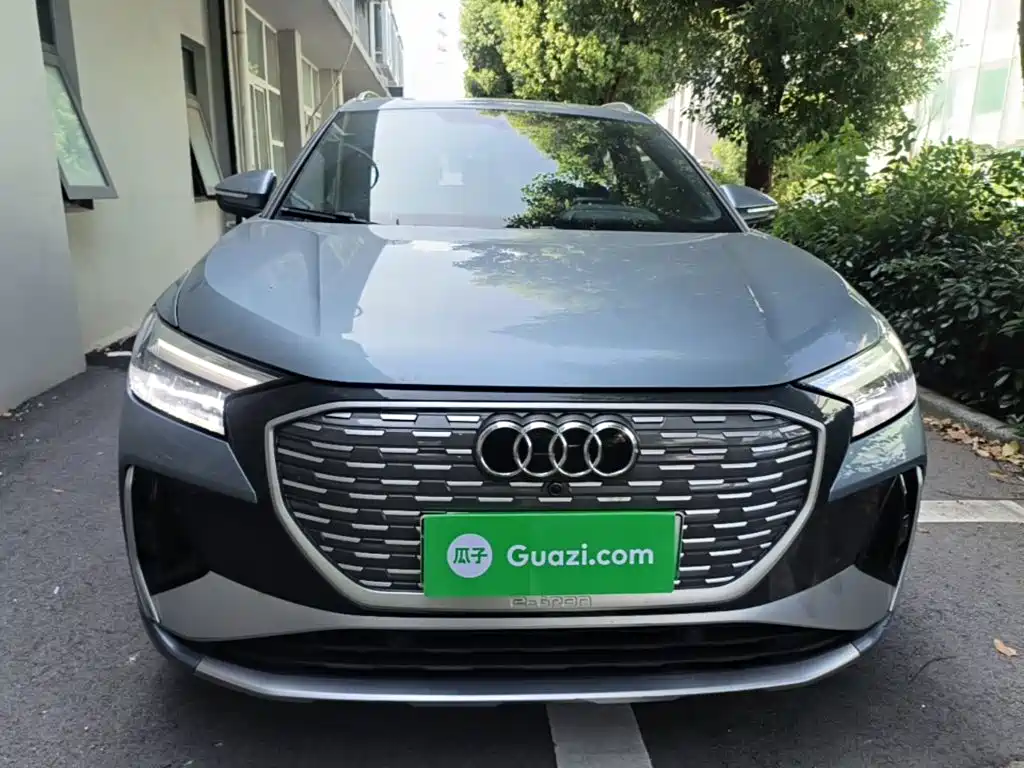 Audi Q4 E-Tron 2023 — фото 3