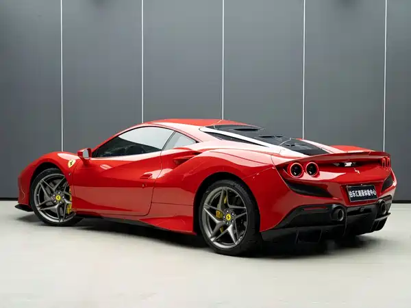 Ferrari F8 2023