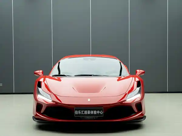 Ferrari F8 2023