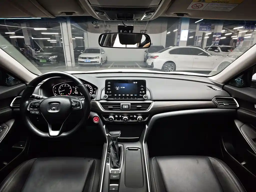 Honda Inspire 2021 — фото 4