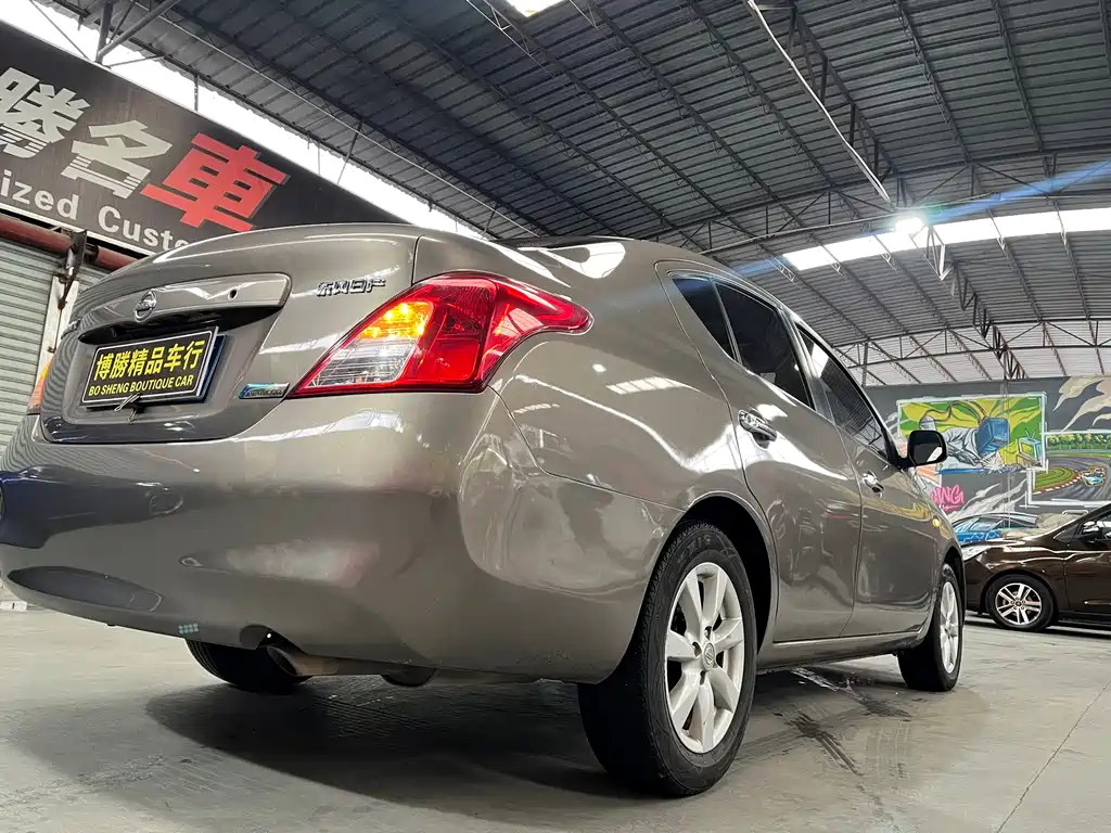 Nissan Sunny 2012 — фото 11