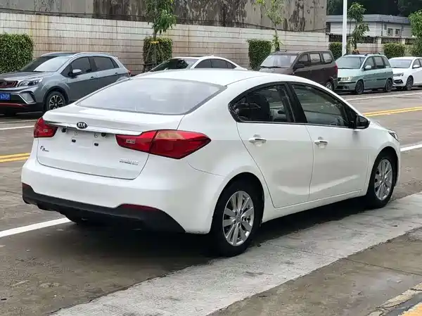Kia K3 2015