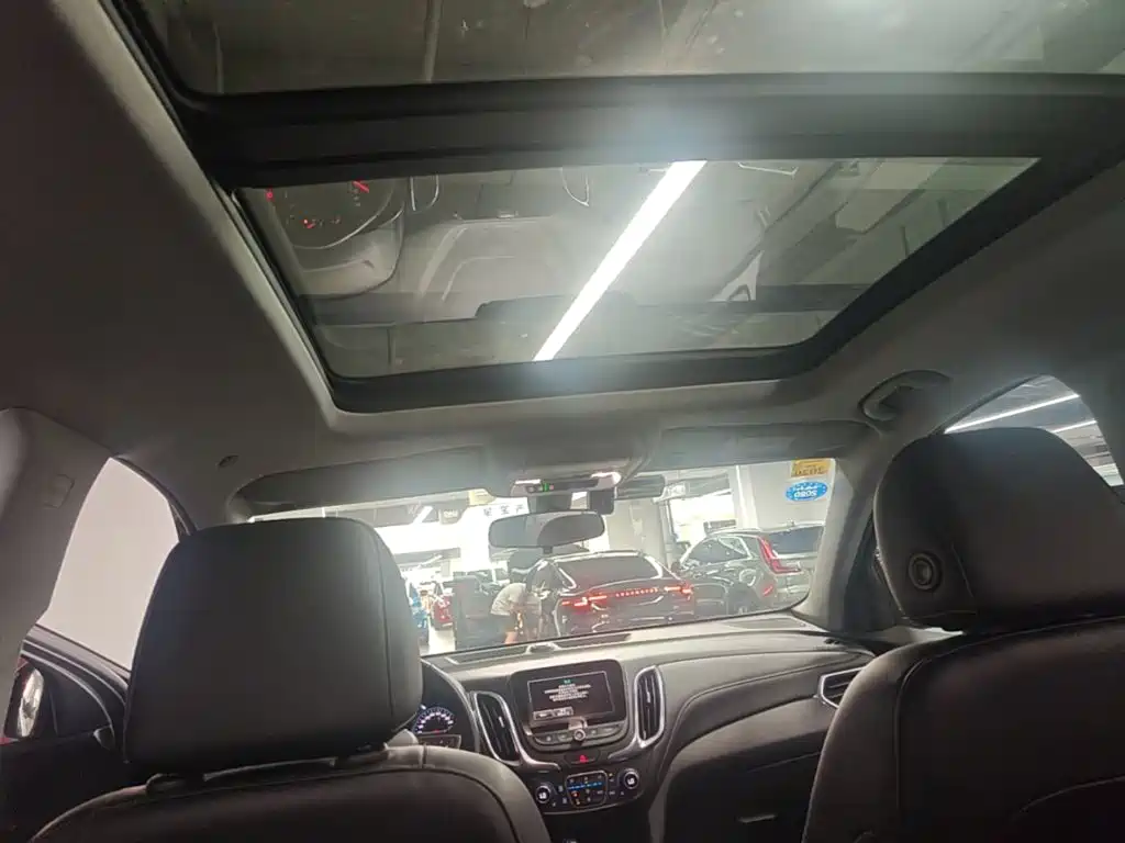 Chevrolet Equinox 2018 — фото 18