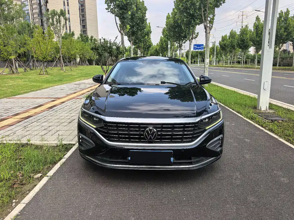 Volkswagen Passat 2024