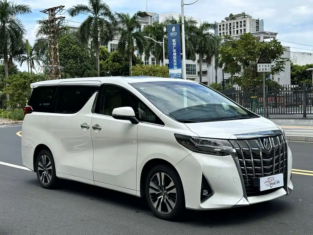 Toyota Alphard 2018 — фото 3