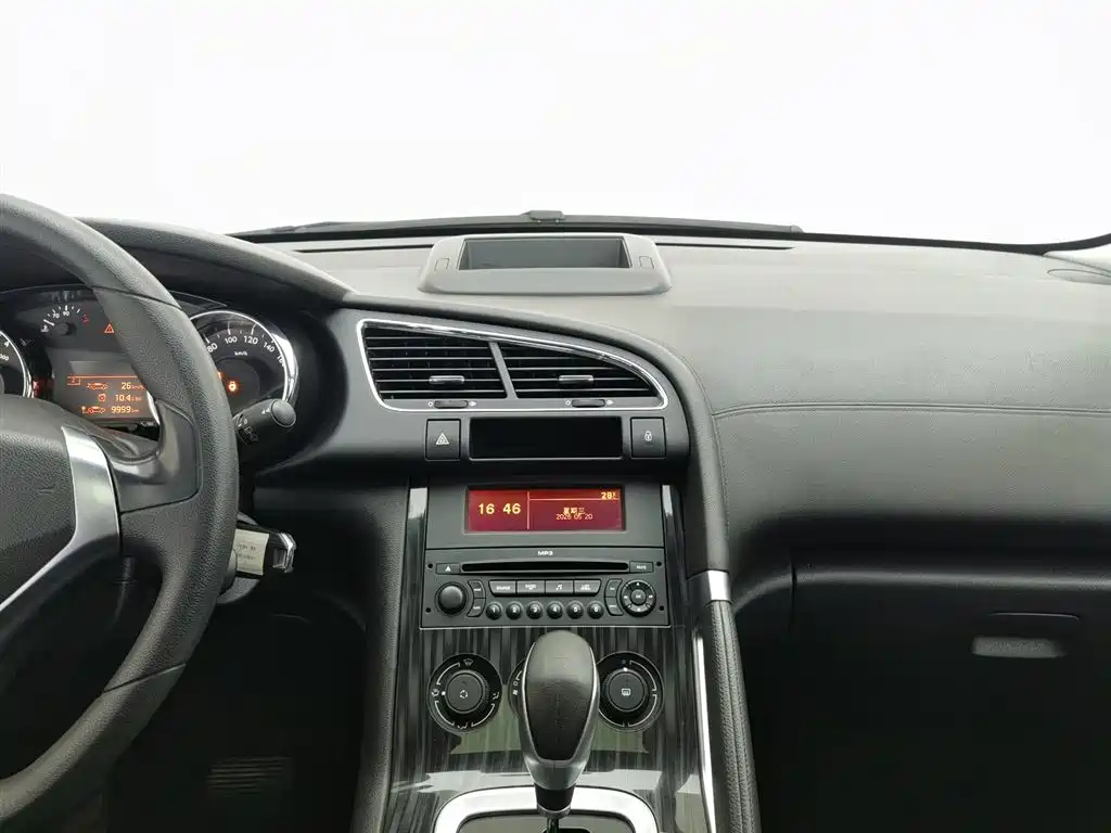 Peugeot 3008 2015 — фото 12