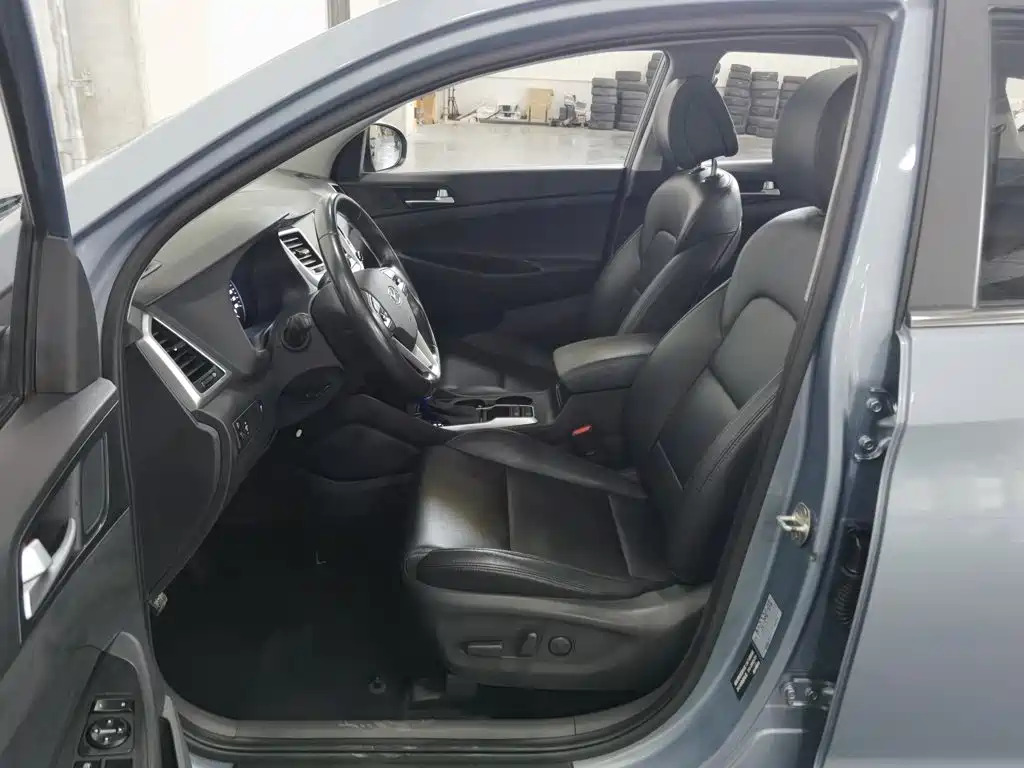 Hyundai Tucson 2017 — фото 10