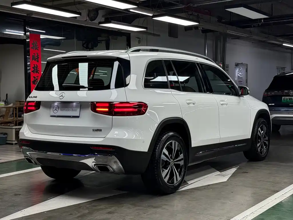Mercedes-Benz GLB 2024 — фото 14