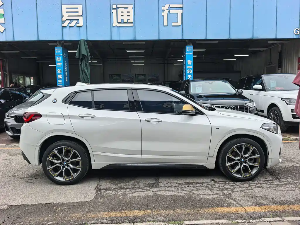 BMW X2 2023 — фото 19