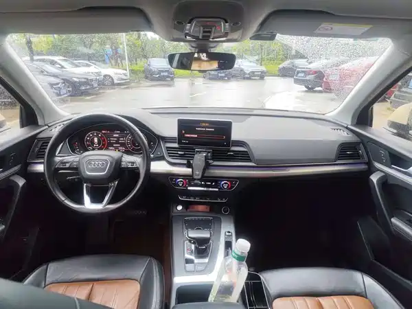 Audi Q5L 2020