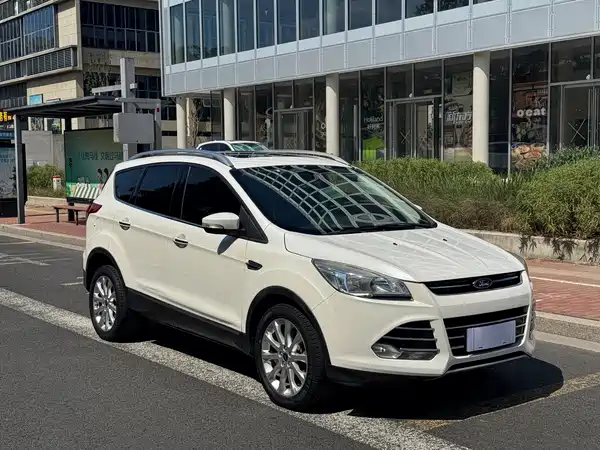 Ford Kuga 2015