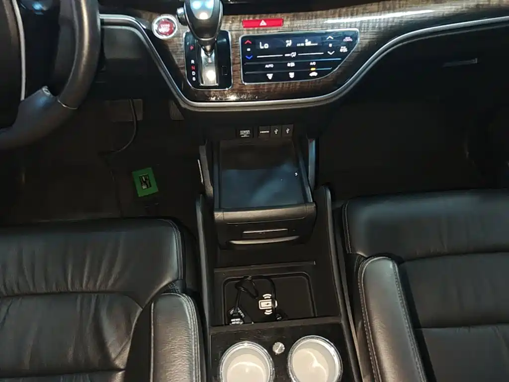 Honda Odyssey 2016 — фото 14