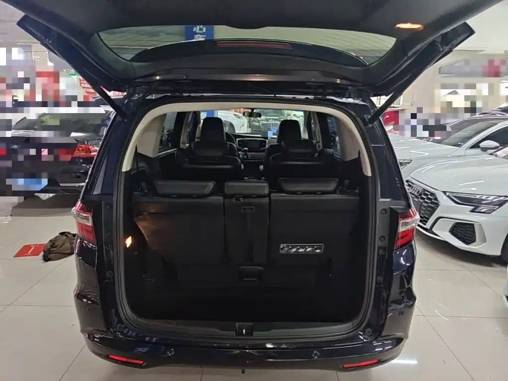Honda Odyssey 2016 — фото 19