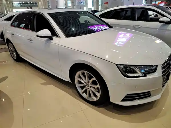 Audi A4L 2018