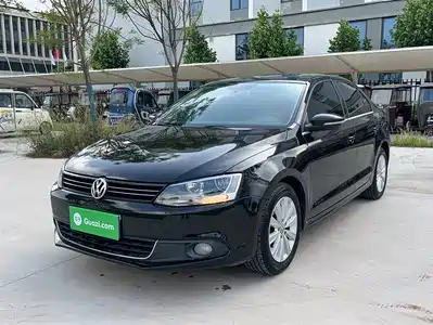 Volkswagen Sagitar 2014