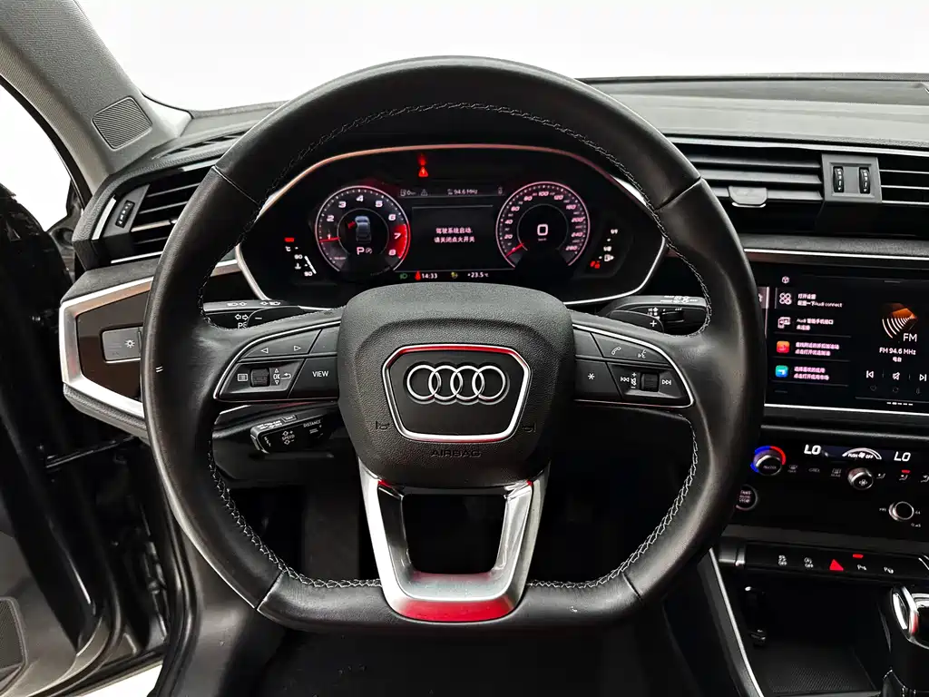 Audi Q3 2023 — фото 20
