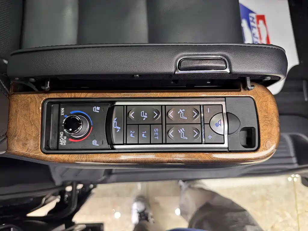 Toyota Alphard 2018 — фото 18