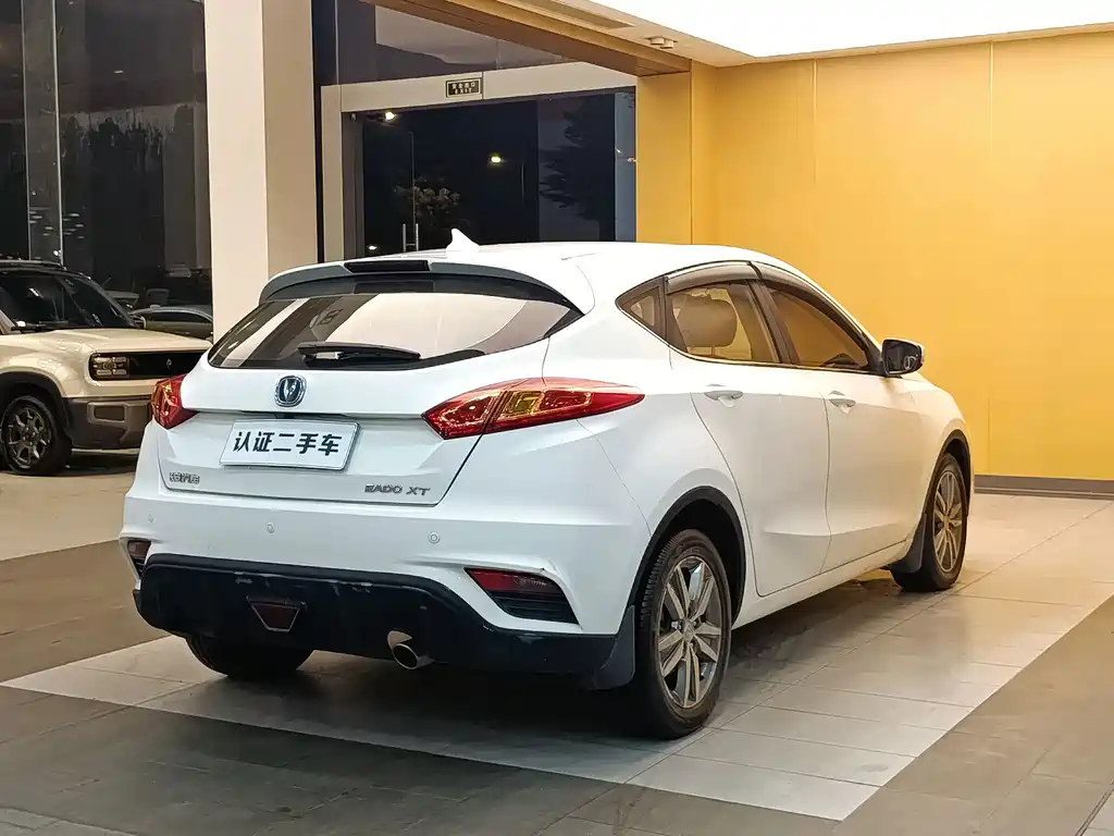 Changan Eado XT 2016 — фото 28