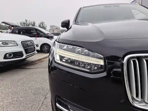 Volvo XC90 Plug-In Hybrid 2018