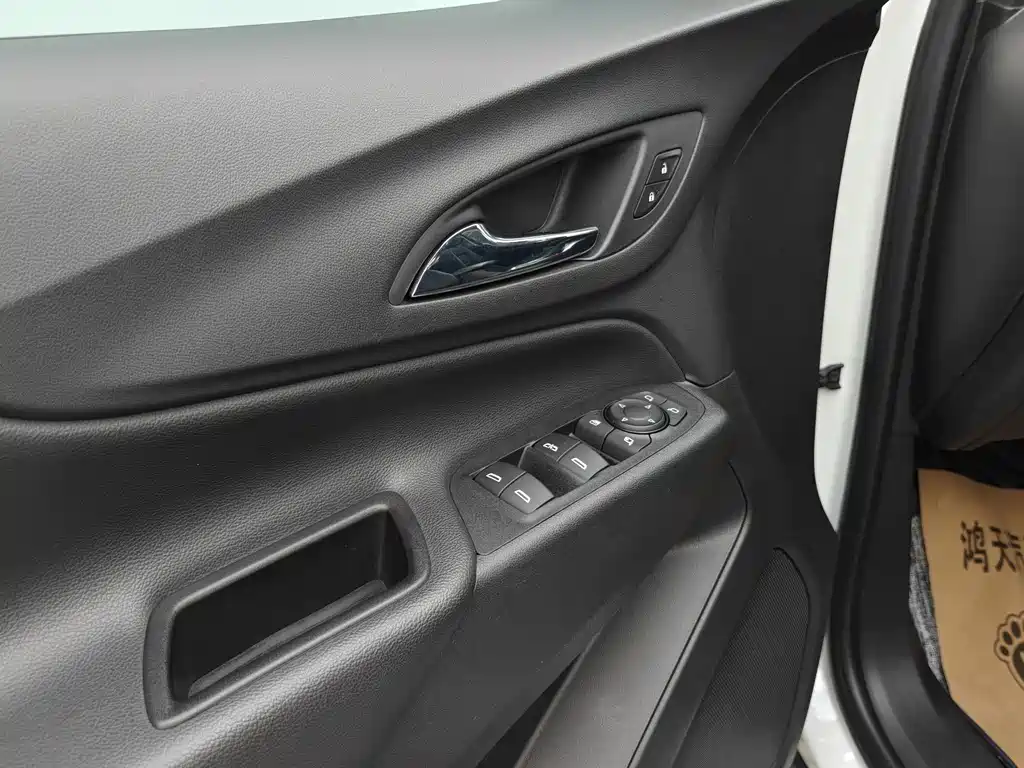 Chevrolet Equinox 2023 — фото 14