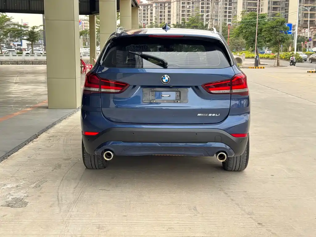 BMW X1 2022 — фото 3