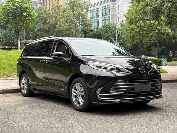 Toyota Sienna 2022