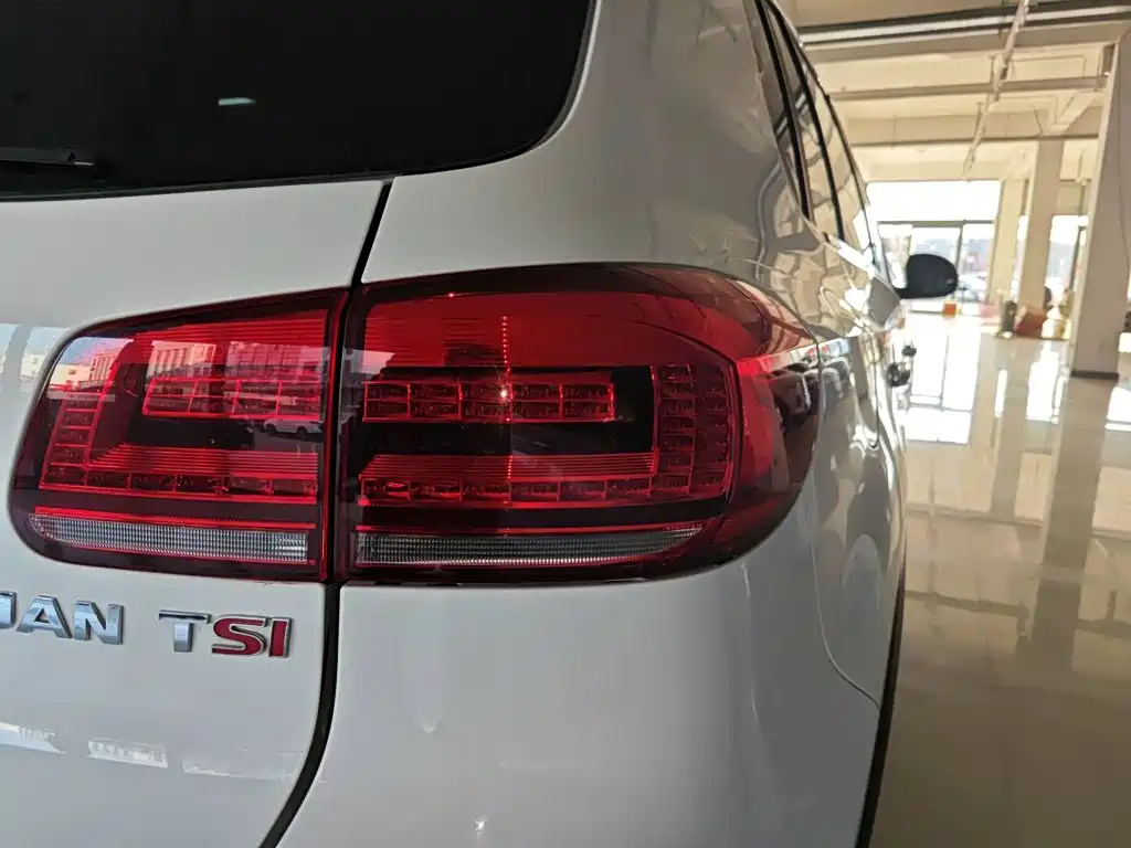 Volkswagen Tiguan 2016 — фото 24