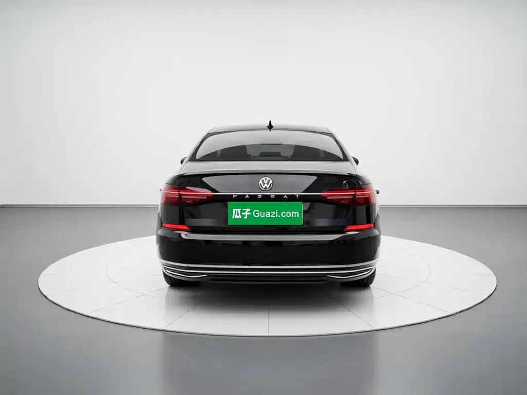 Volkswagen Passat Plug-In Hybrid 2019 — фото 5
