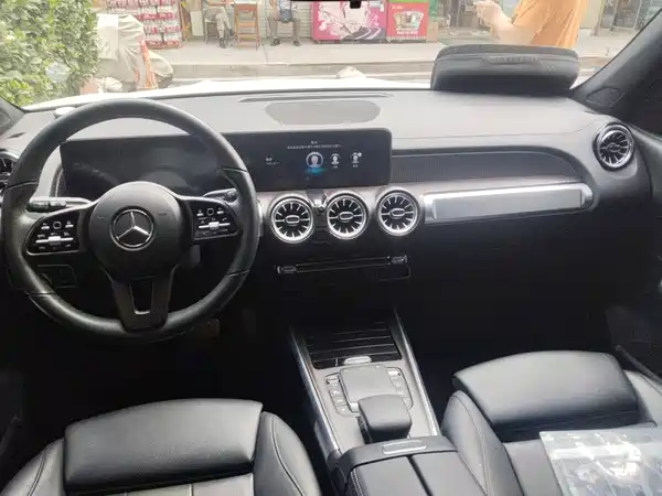 Mercedes-Benz GLB 2021