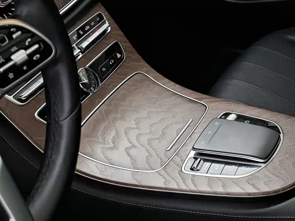 Mercedes-Benz E-Class New Energy 2020 — фото 5