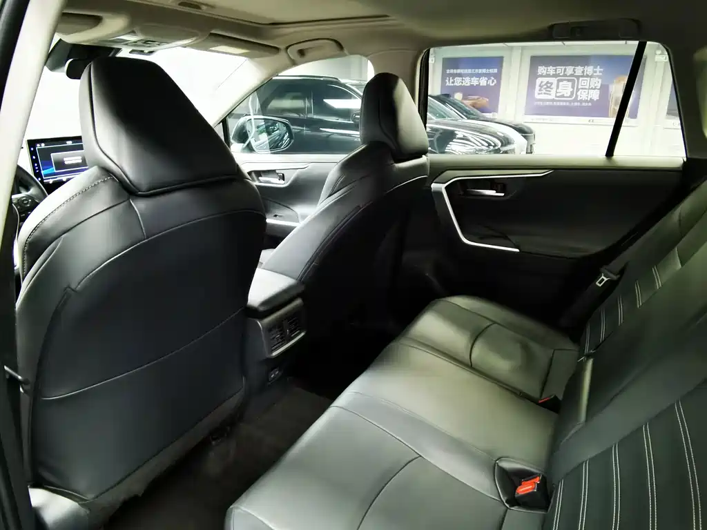 Toyota Wildlander 2022 — фото 12