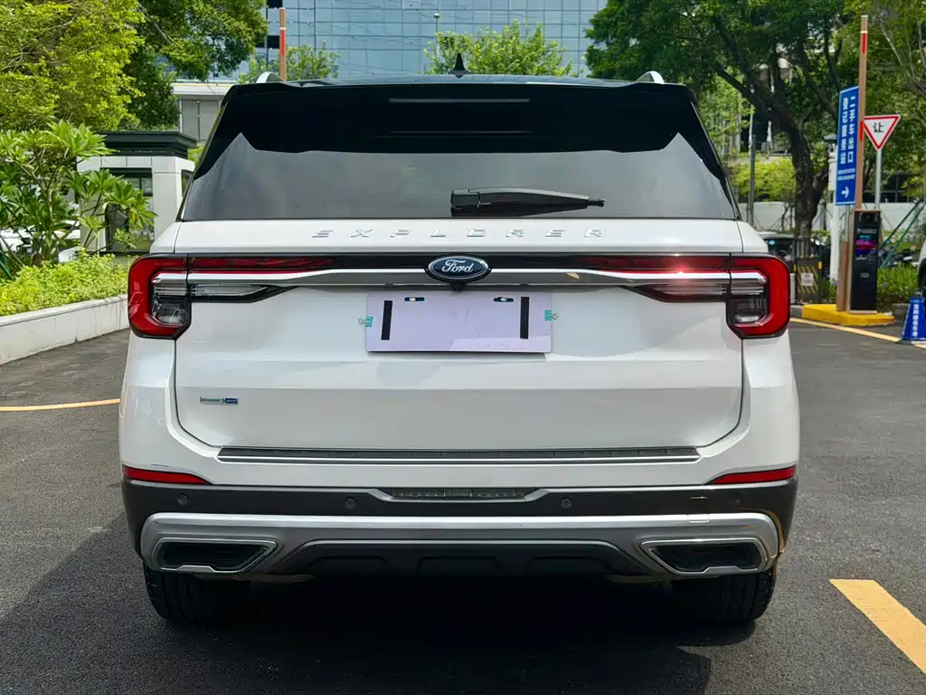 Ford Explorer 2023 — фото 21