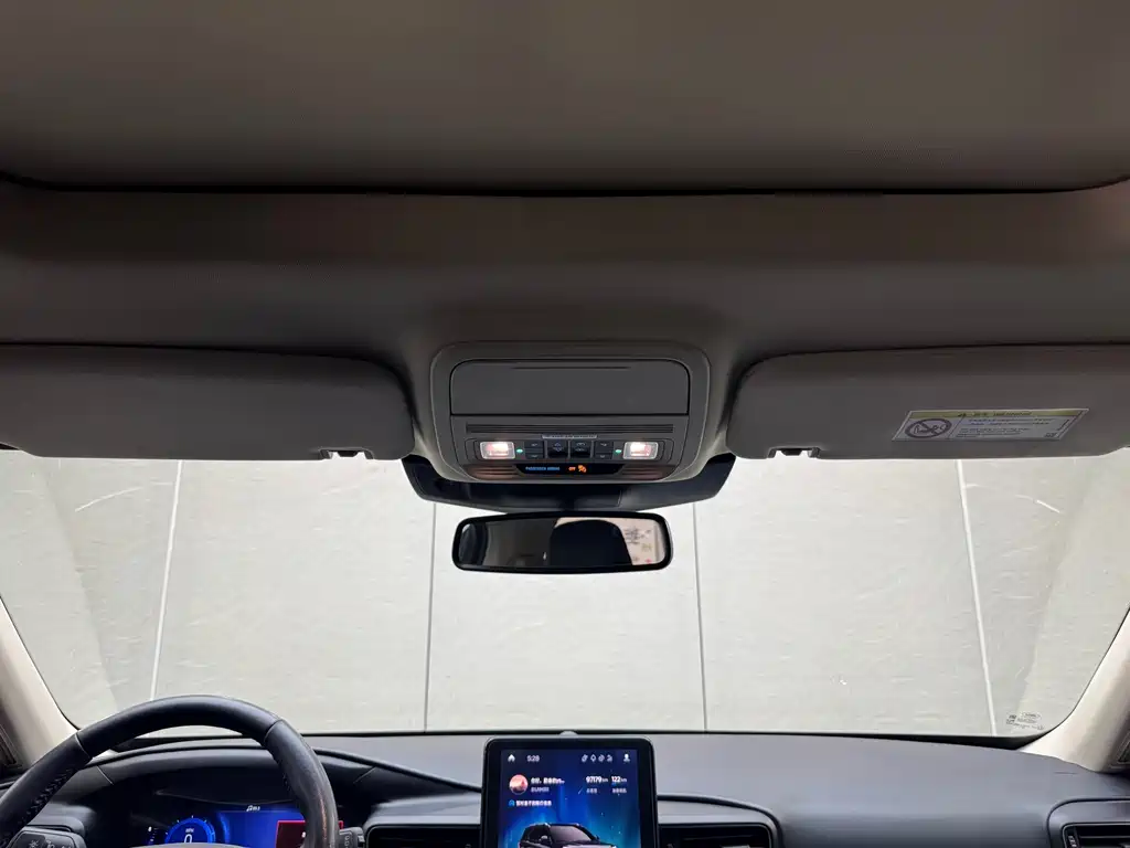 Ford Explorer 2020 — фото 17