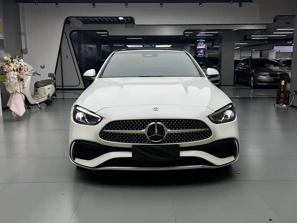Mercedes-Benz C-Class 2023