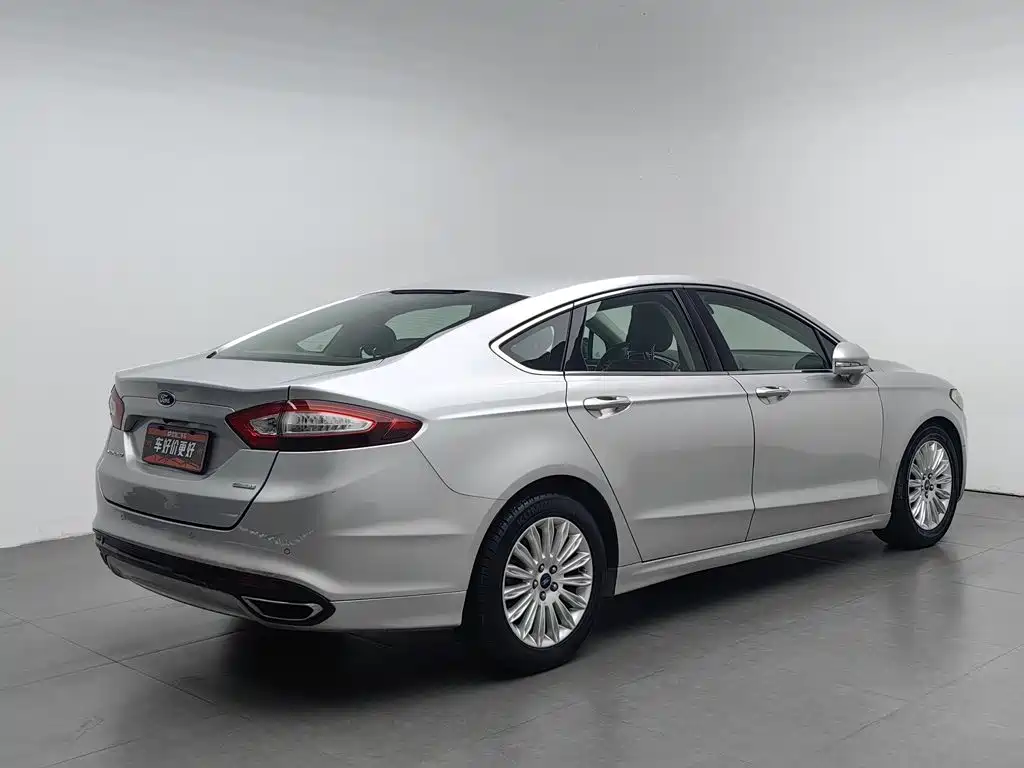 Ford Mondeo 2013 — фото 2