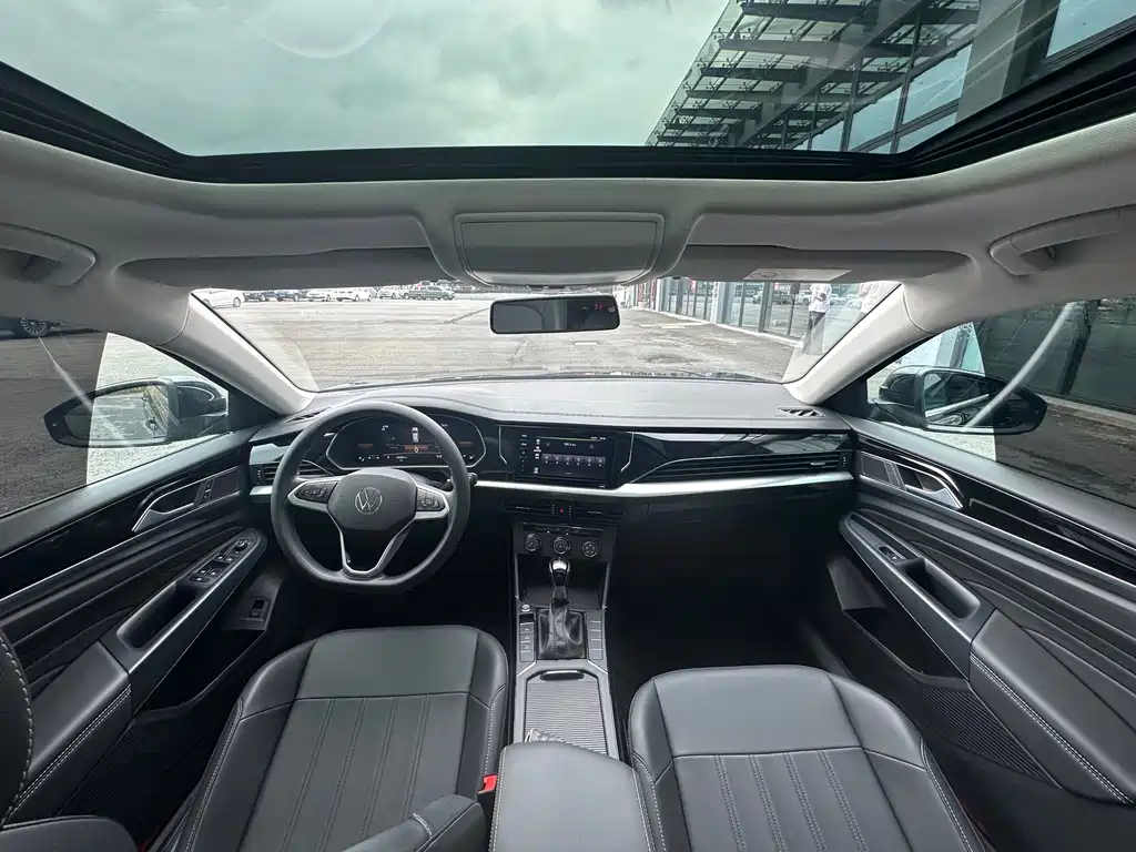 Volkswagen Passat 2025