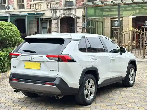 Toyota RAV4 2023
