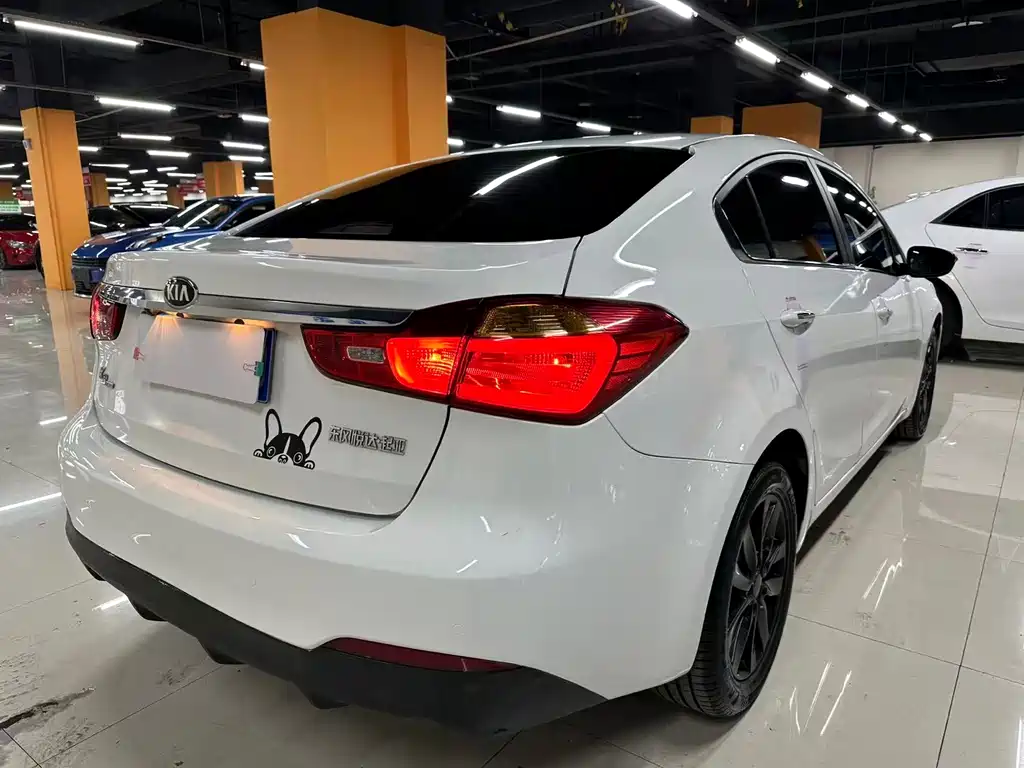 Kia K3 2015 — фото 13