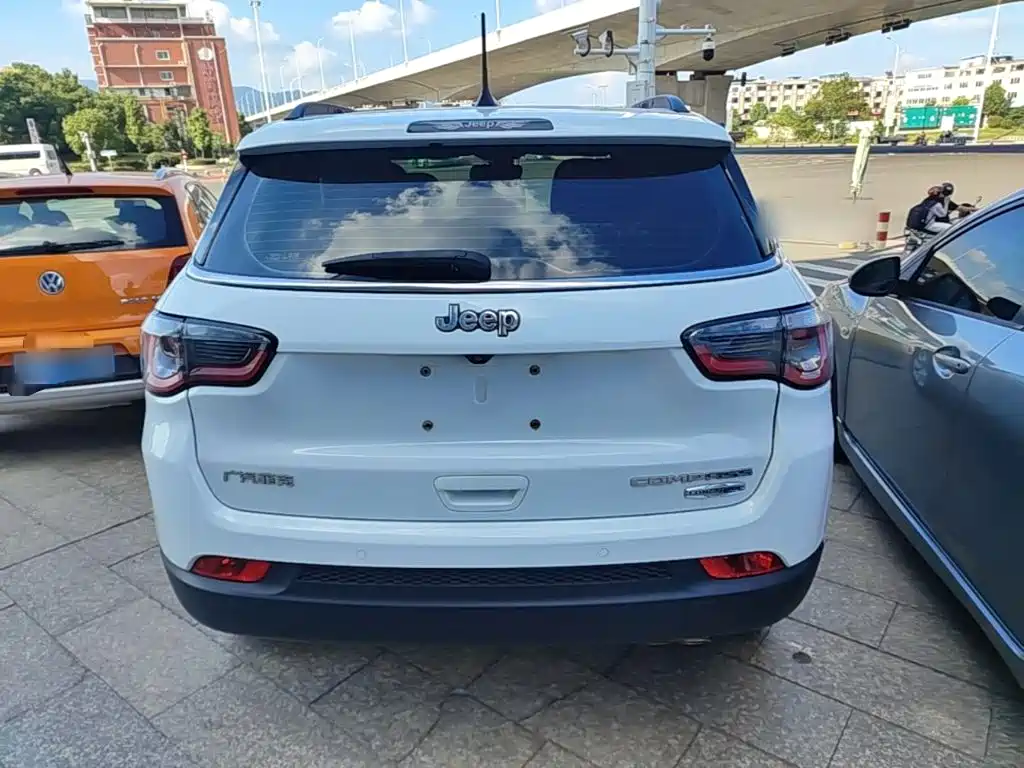 Jeep Compass 2019 — фото 6