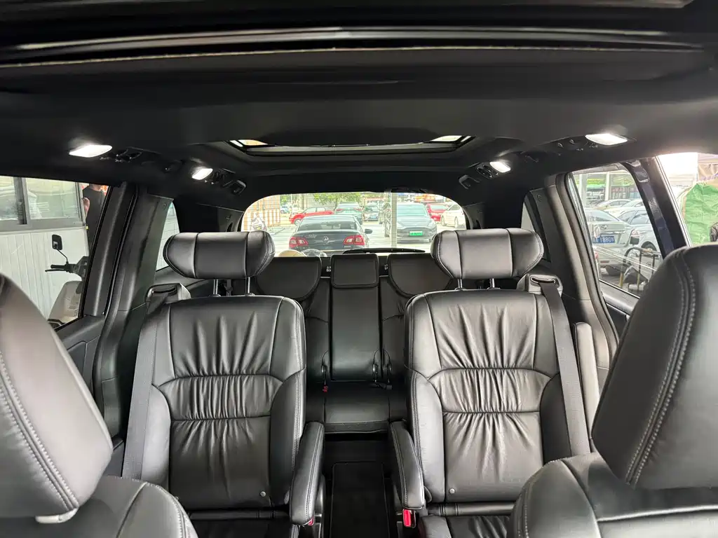 Honda Odyssey 2023 — фото 11