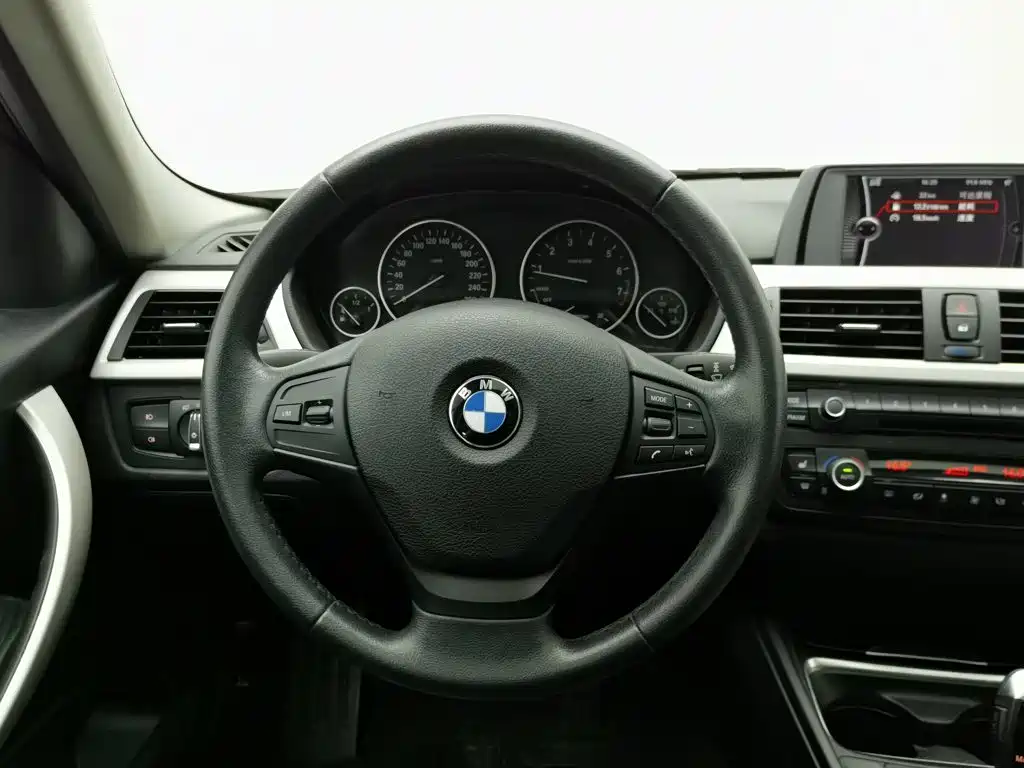 BMW 3 Series 2014 — фото 11