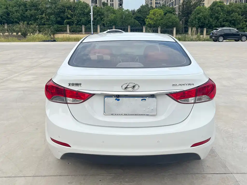 Hyundai Elantra 2014