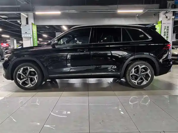 Geely Xingyue L 2024